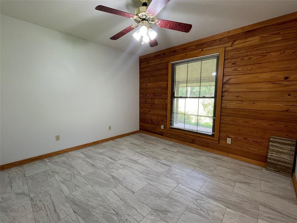184 Hall Road Property Photo 9