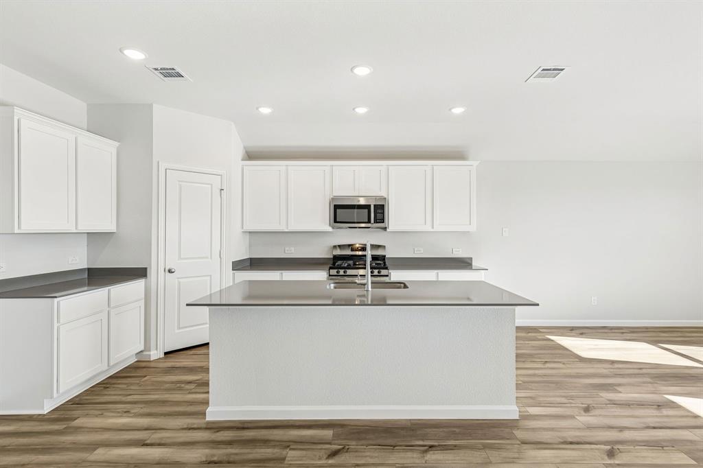 3711 Brewster Property Photo 3