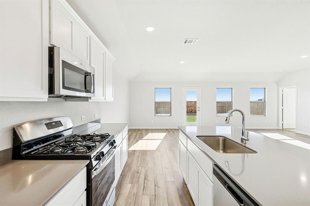 3711 Brewster Property Photo 5
