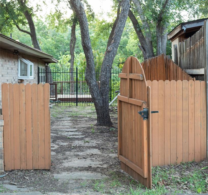 1321 Brookfield Lane Property Photo 4