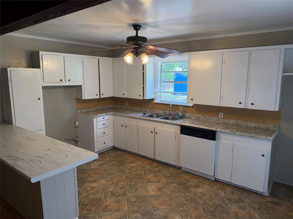305 E Pliler Precise Road Property Photo 3