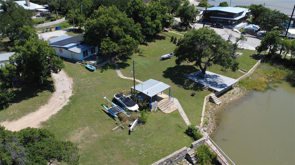 103 Lake Bridge Lane Property Photo 3