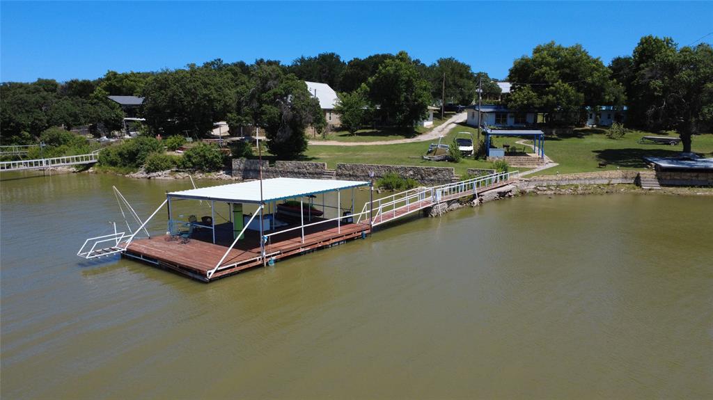 103 Lake Bridge Lane Property Photo 4