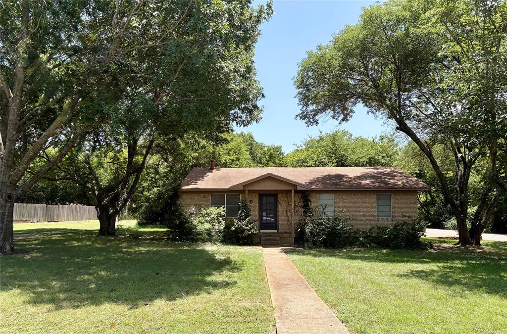 223 Sperry Lane Property Photo 1