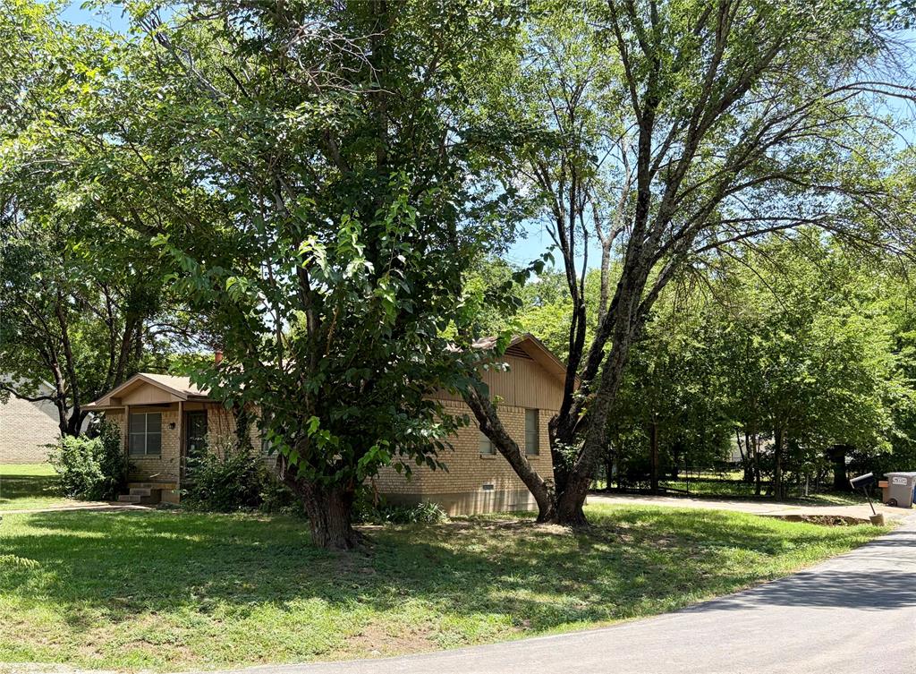 223 Sperry Lane Property Photo 3