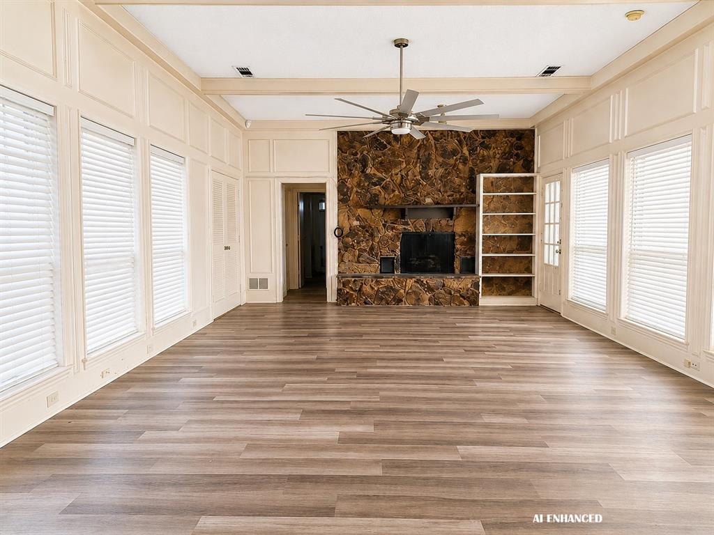 604 S Briarcrest Drive Property Photo 3