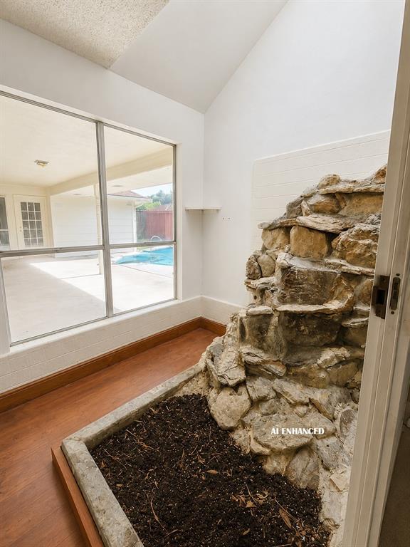 604 S Briarcrest Drive Property Photo 16