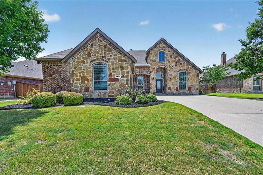 1403 Dhaka Drive Property Photo 4