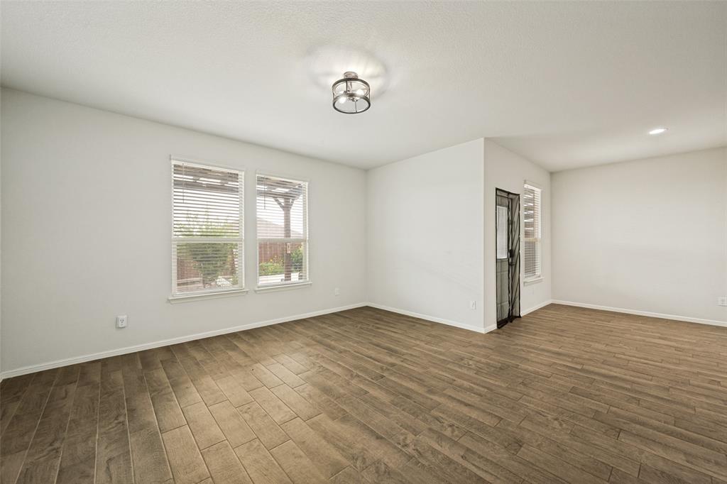 5201 Blue Night Drive Property Photo 3