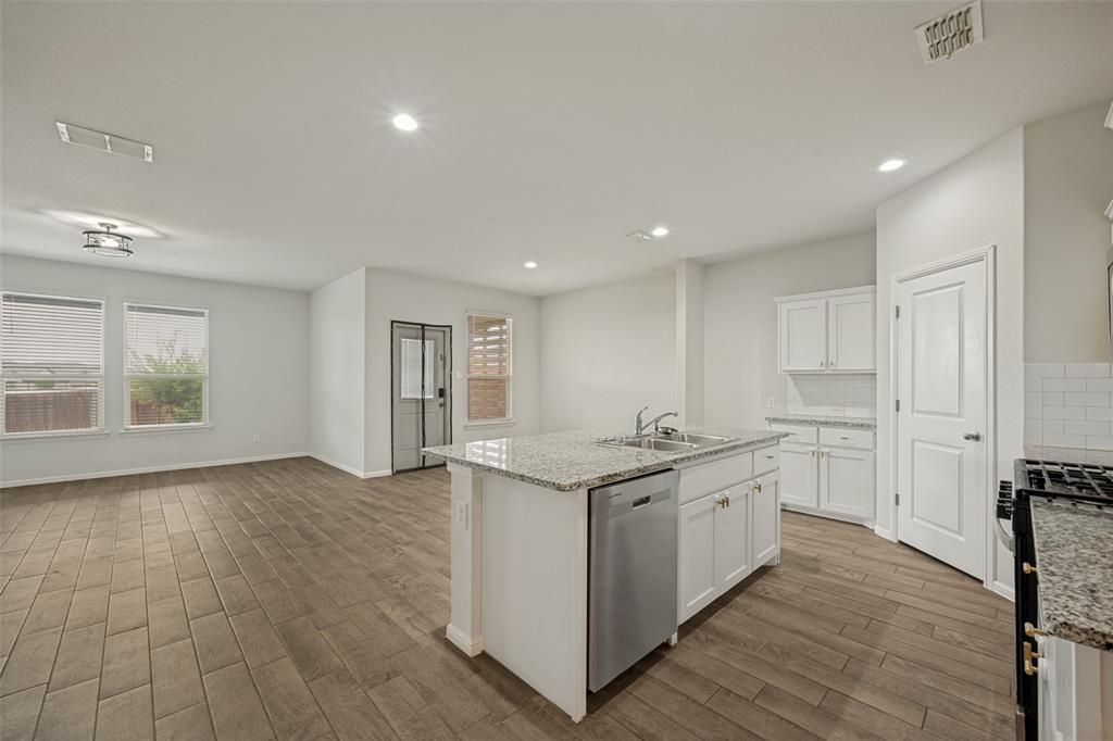 5201 Blue Night Drive Property Photo 8
