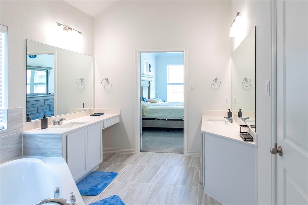 1217 Rosebay Drive Property Photo 12