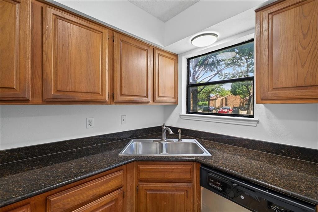 2103 Friendly Drive 3211 Property Photo 16