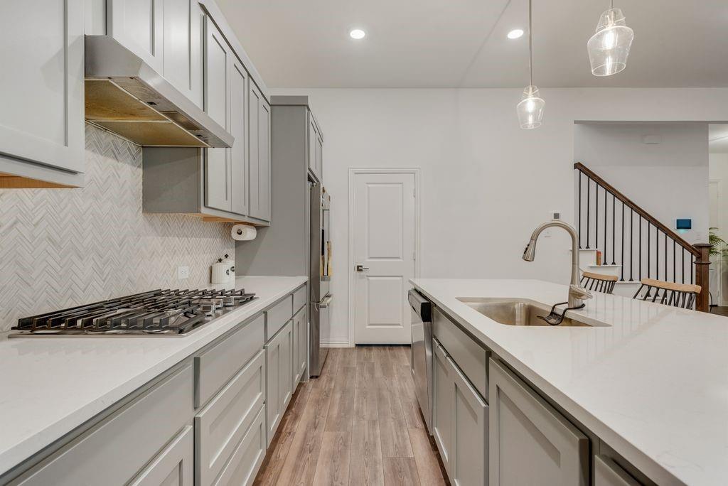 5411 Waterloo Drive Property Photo 15
