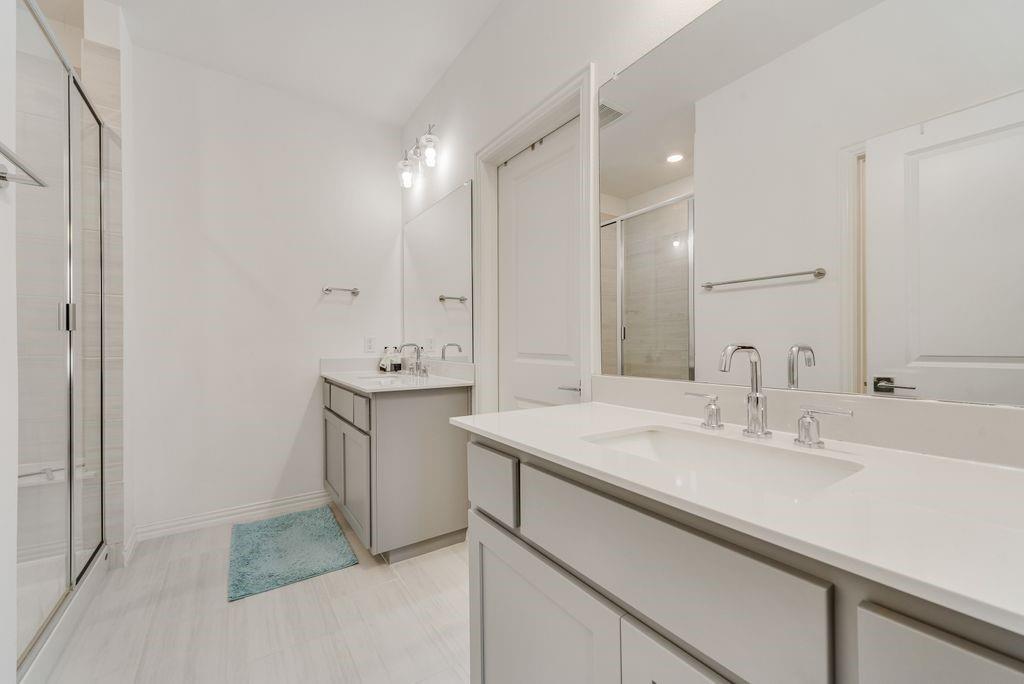 5411 Waterloo Drive Property Photo 22