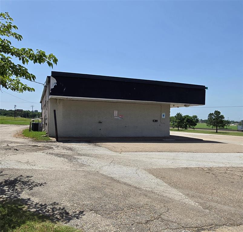 1441 Shannon Property Photo 3