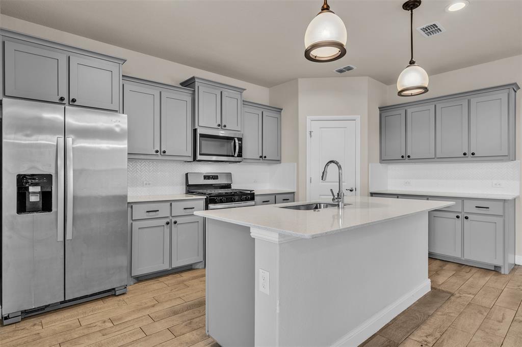 1016 Kirkham Way Property Photo 3