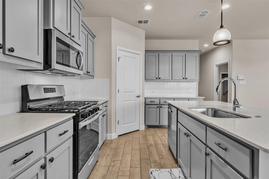 1016 Kirkham Way Property Photo 12