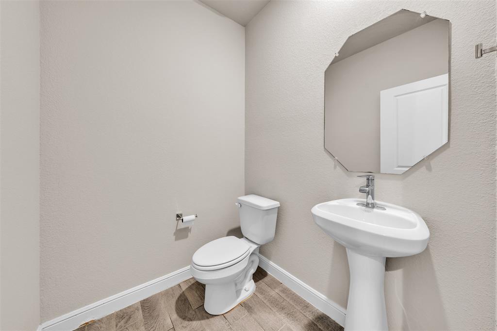 1016 Kirkham Way Property Photo 28