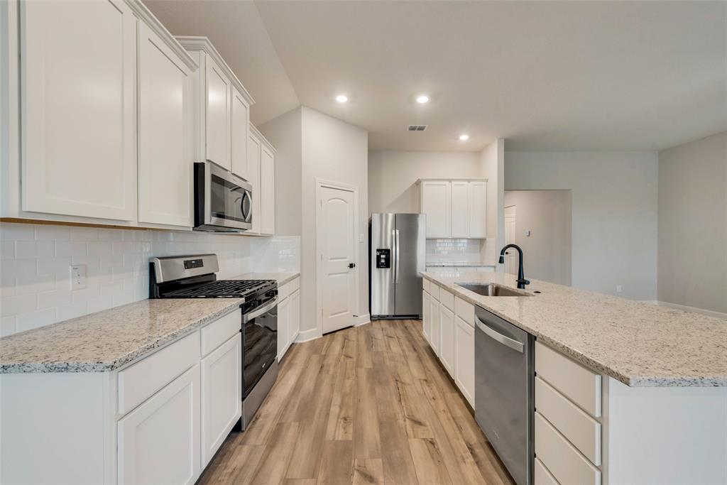 800 Jackel Drive Property Photo 8