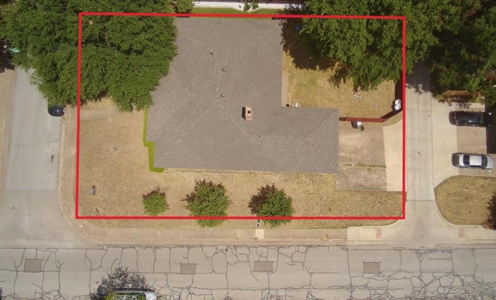 702 Granada Drive Property Photo 1