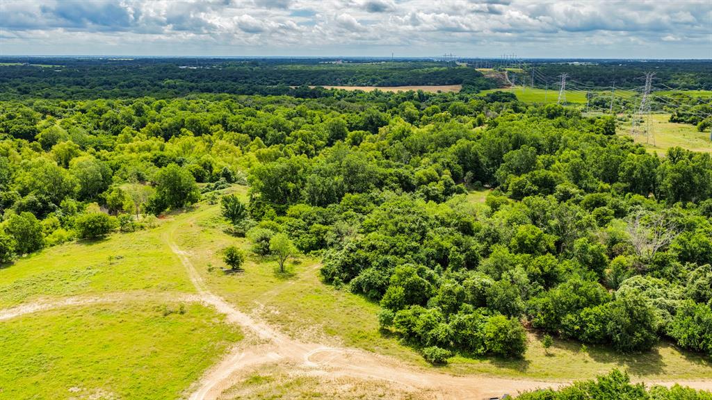 186 County Rd 3650 Property Photo 4