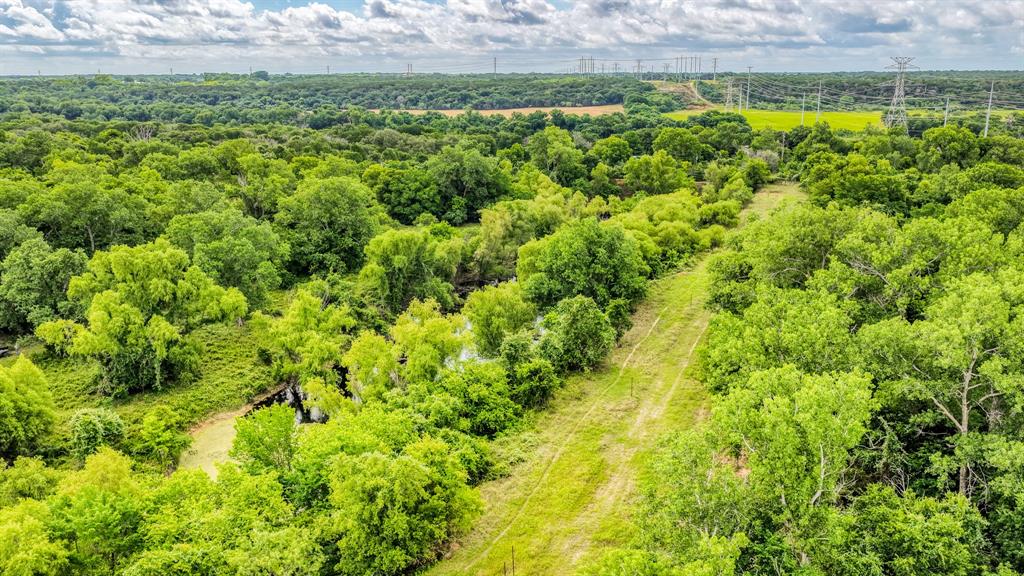186 County Rd 3650 Property Photo 11