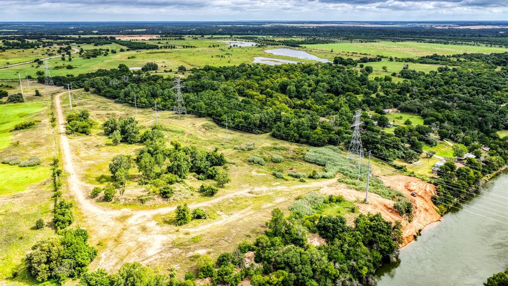 186 County Rd 3650 Property Photo 19