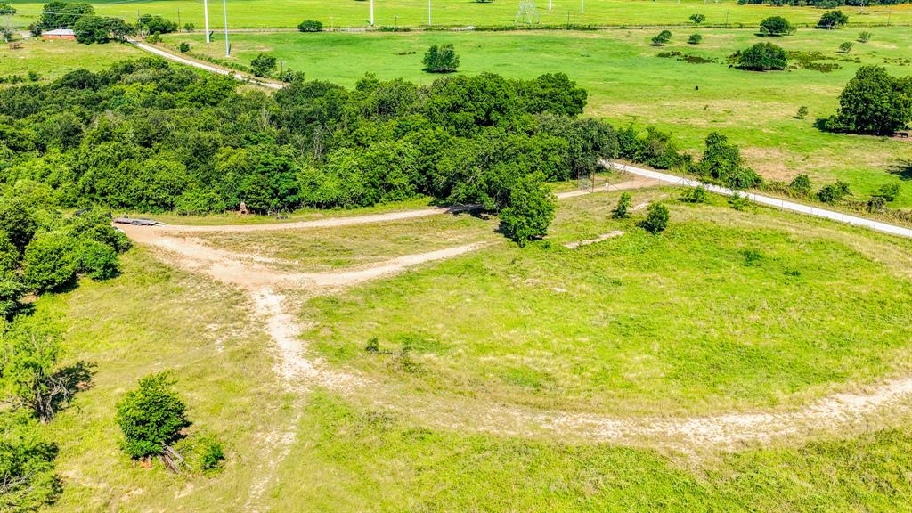 186 County Rd 3650 Property Photo 25