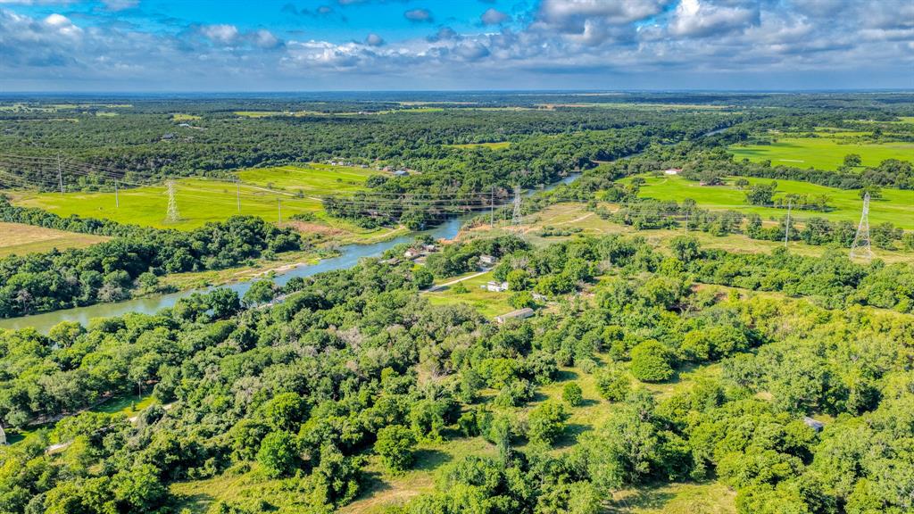 186 County Rd 3650 Property Photo 37