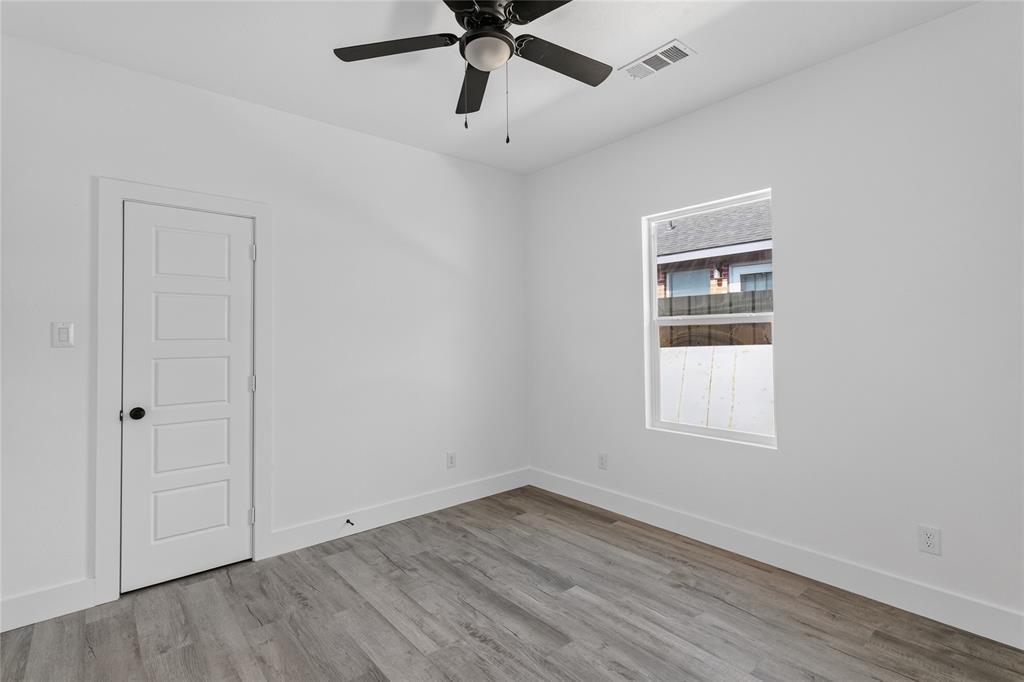 9704 Valley Mills Lane Property Photo 17