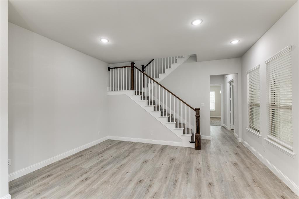 4592 Refugio Drive Property Photo 4