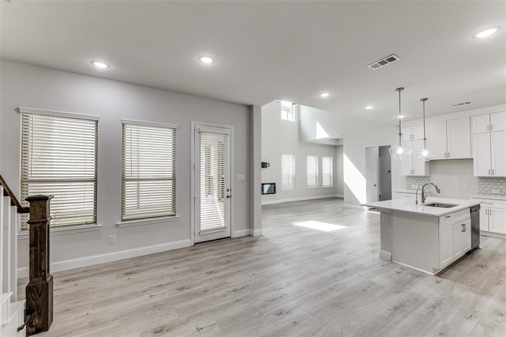 4592 Refugio Drive Property Photo 11