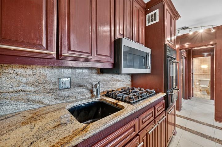 3883 Turtle Creek Boulevard 1005 Property Photo 10