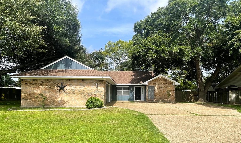3 Circle Drive Property Photo 2
