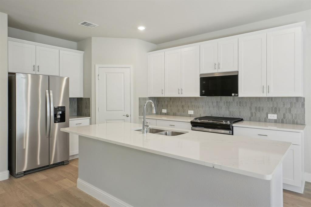 4011 Benbrook Drive Property Photo 1