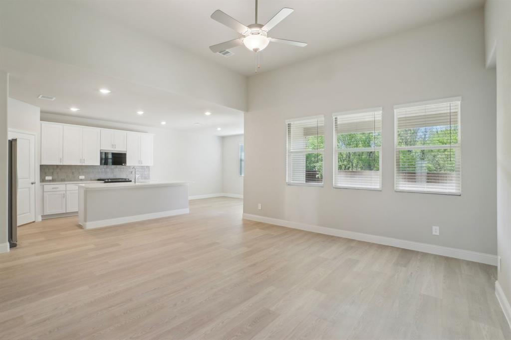 4011 Benbrook Drive Property Photo 10