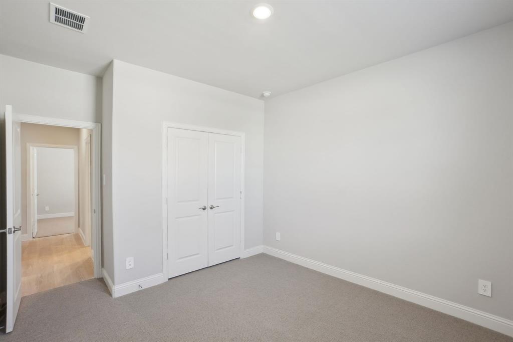 4011 Benbrook Drive Property Photo 14