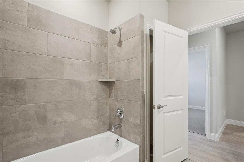 4011 Benbrook Drive Property Photo 16