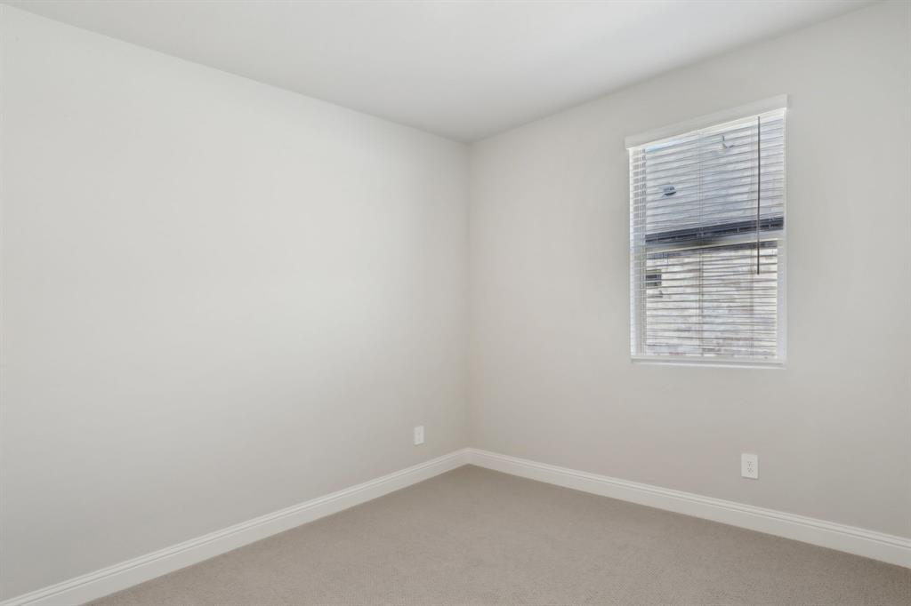 4011 Benbrook Drive Property Photo 17
