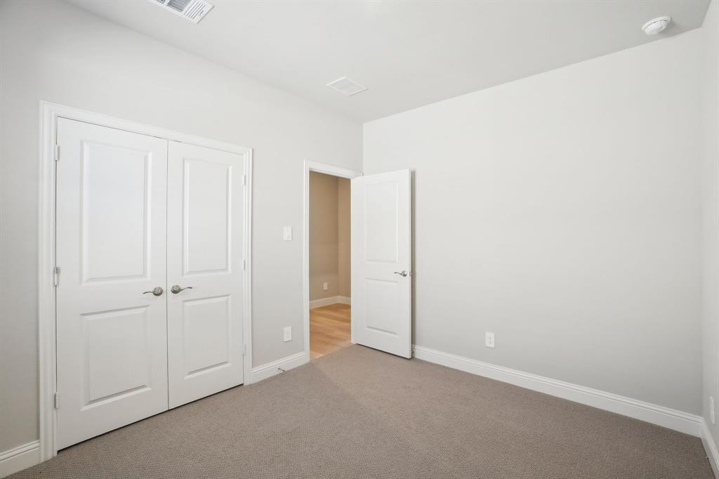4011 Benbrook Drive Property Photo 18