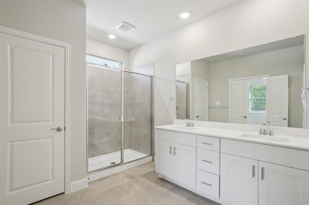 4011 Benbrook Drive Property Photo 32