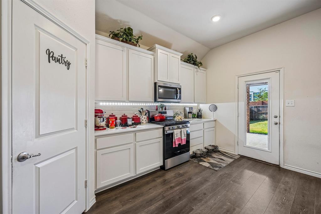 400 Penn Street Property Photo 14