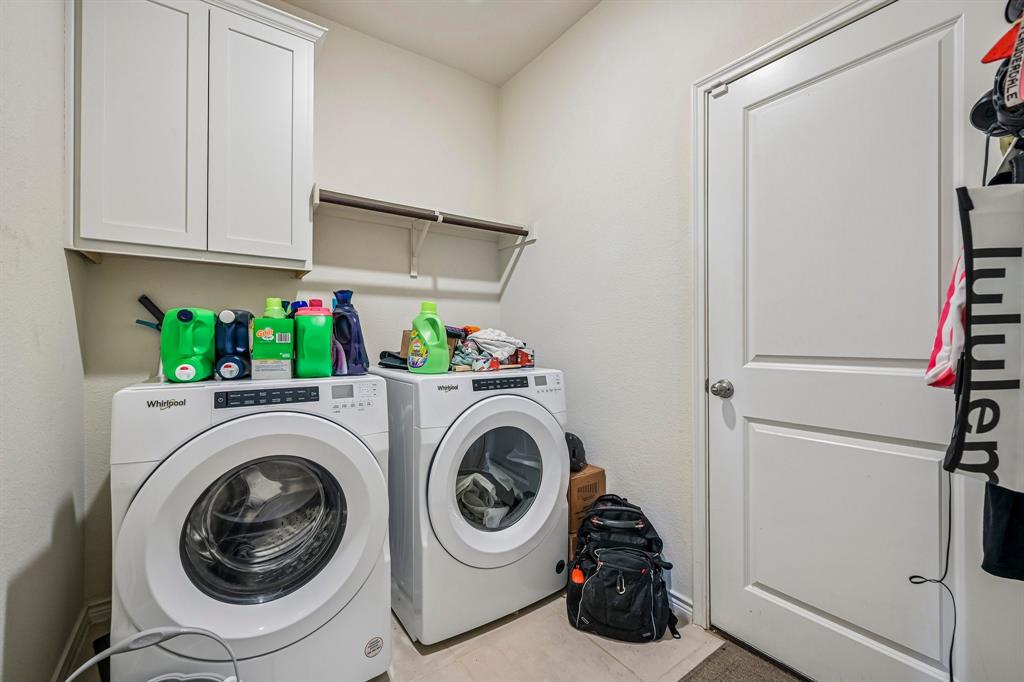 400 Penn Street Property Photo 16