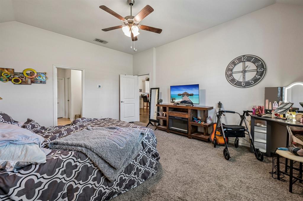 400 Penn Street Property Photo 18