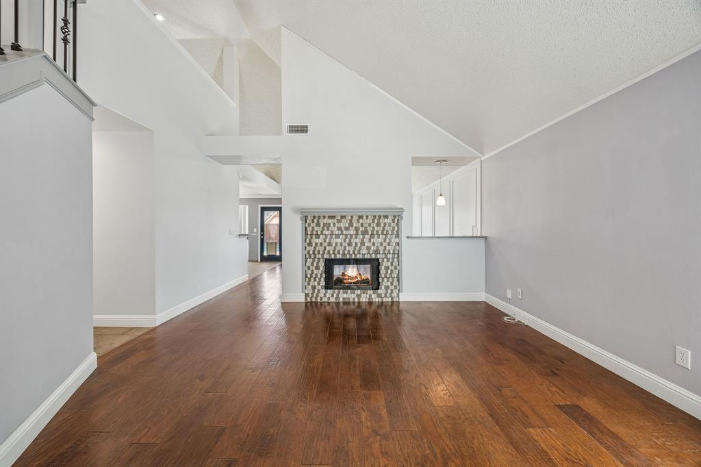 2215 Cimarron Road Property Photo 2