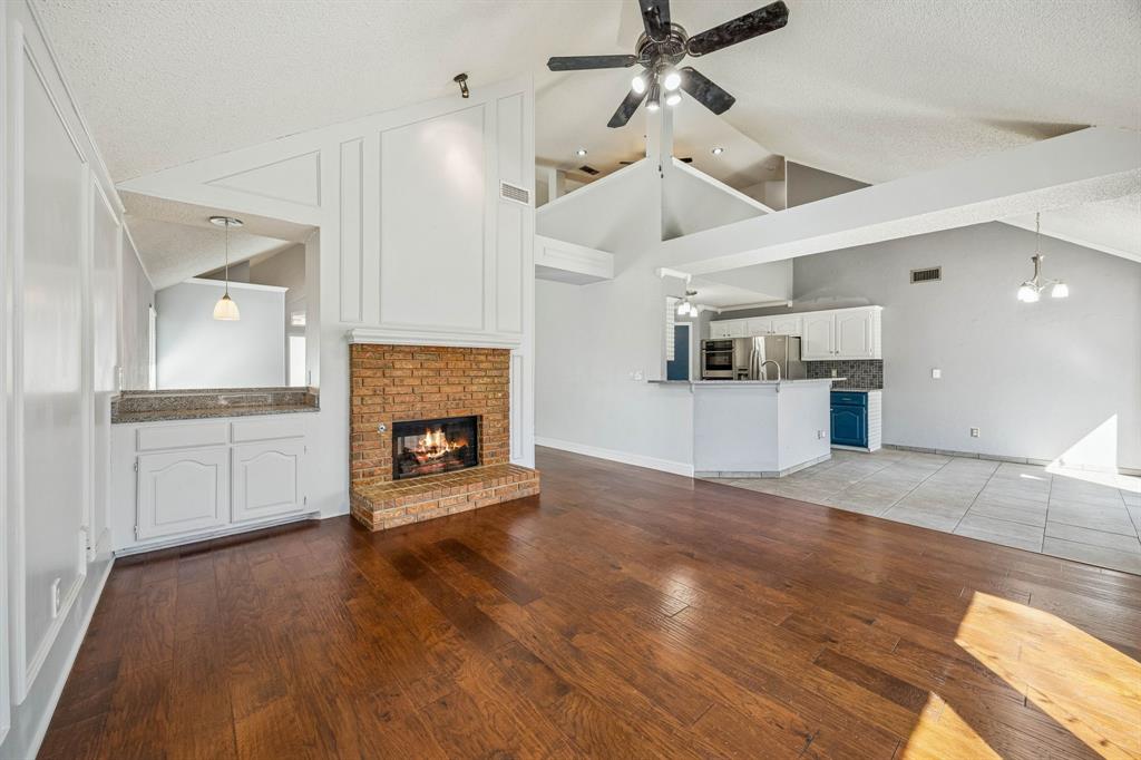 2215 Cimarron Road Property Photo 6