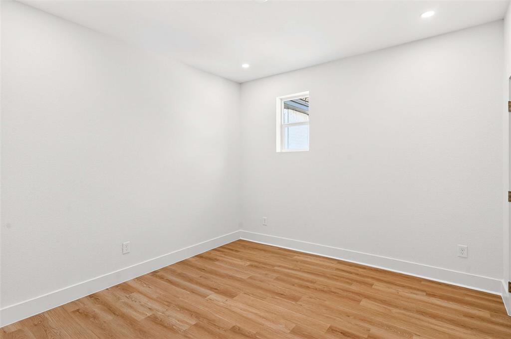 435 W 9th Street Property Photo 18