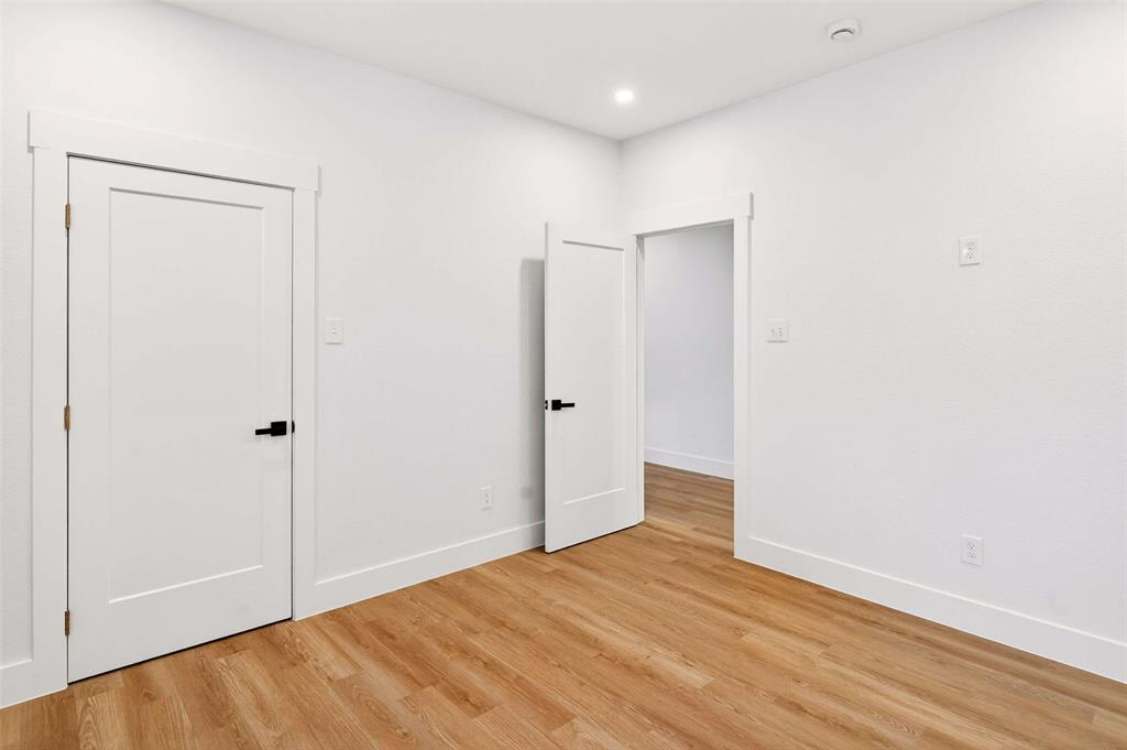435 W 9th Street Property Photo 22