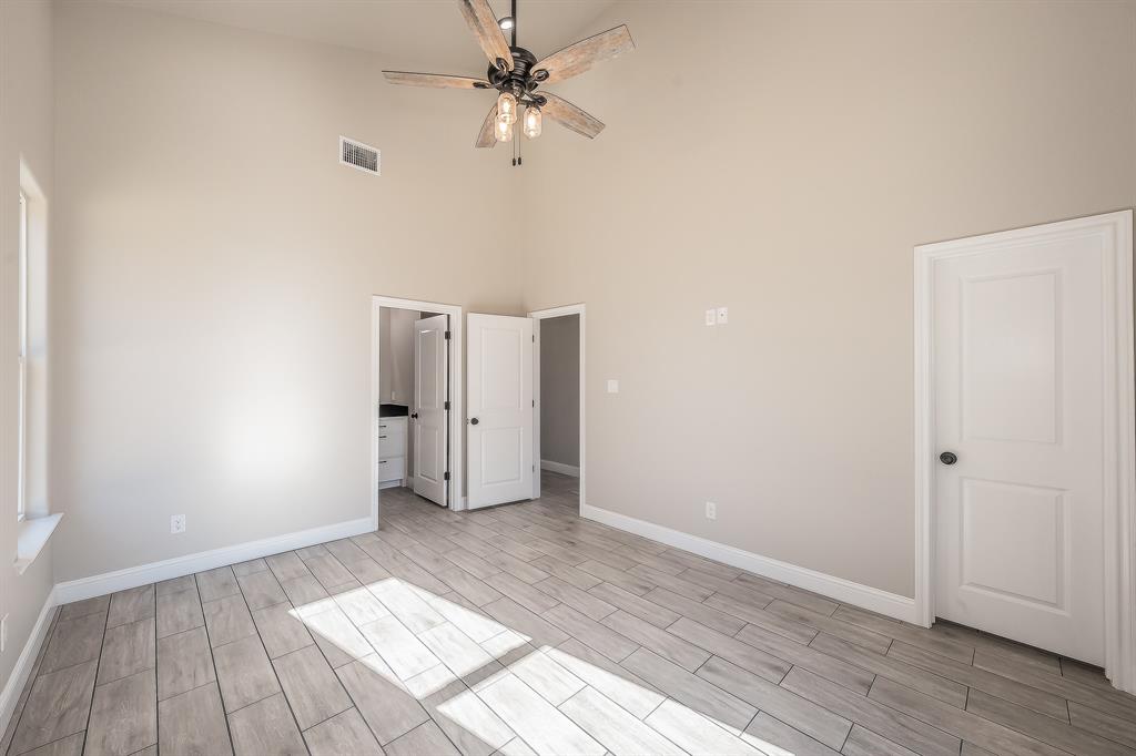112 Stevens Street Property Photo 28