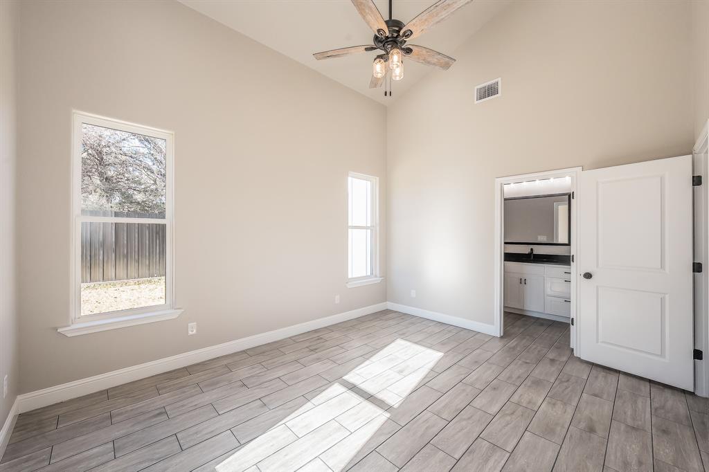 112 Stevens Street Property Photo 29